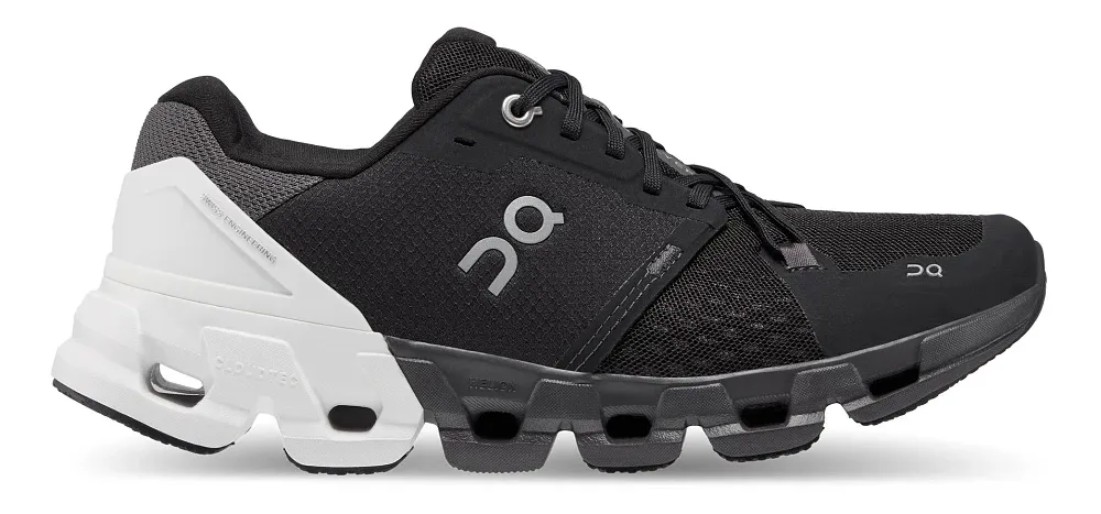 On Cloudflyer WP ブラック(レディース:25cm) Womens On Cloudflyer 4 - Black/White - Goodmiles Running Company