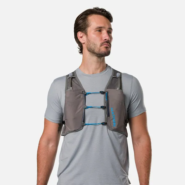 NATHAN Nathan Pinnacle Breeze 4L Charcoal | Electric Blue