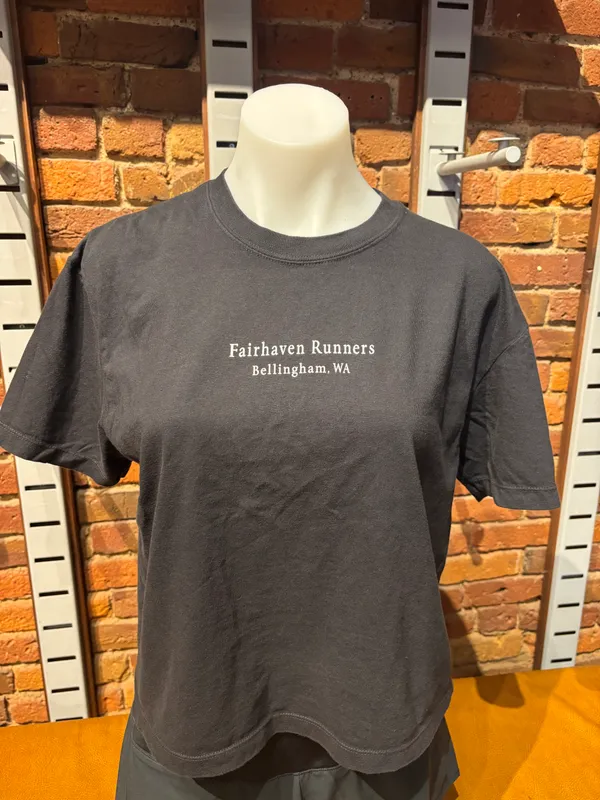 Fairhaven R&W FR TEXT CROP TEE Black