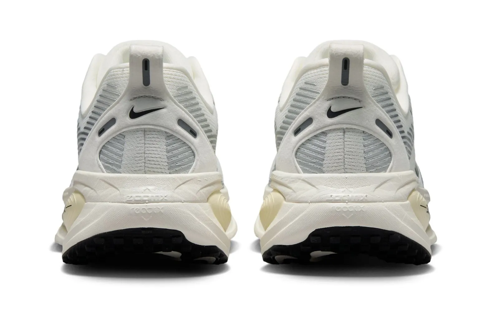 Nike W VOMERO 18 SUMMIT WHITE/BLACK-COCONUT MILK