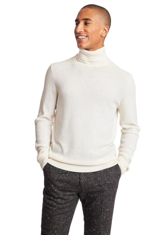 PAISLEY & GRAY Micro Diamond Turtleneck Whipped Cream