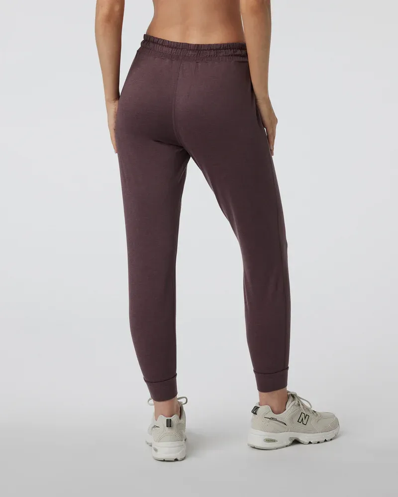 VUORI Women's Performance Jogger ELDERBERRY HEATHER
