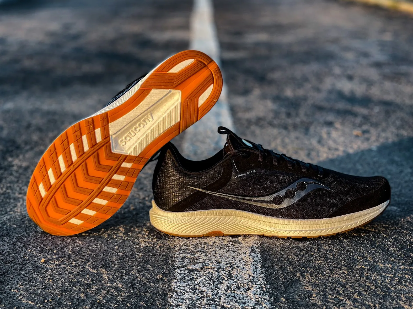 サッカニー エンドルフィンスピード4 美品 27.5cm 取寄) サッカニー キッズ ボーイズ アクソン (リトル キッド/ビッグ