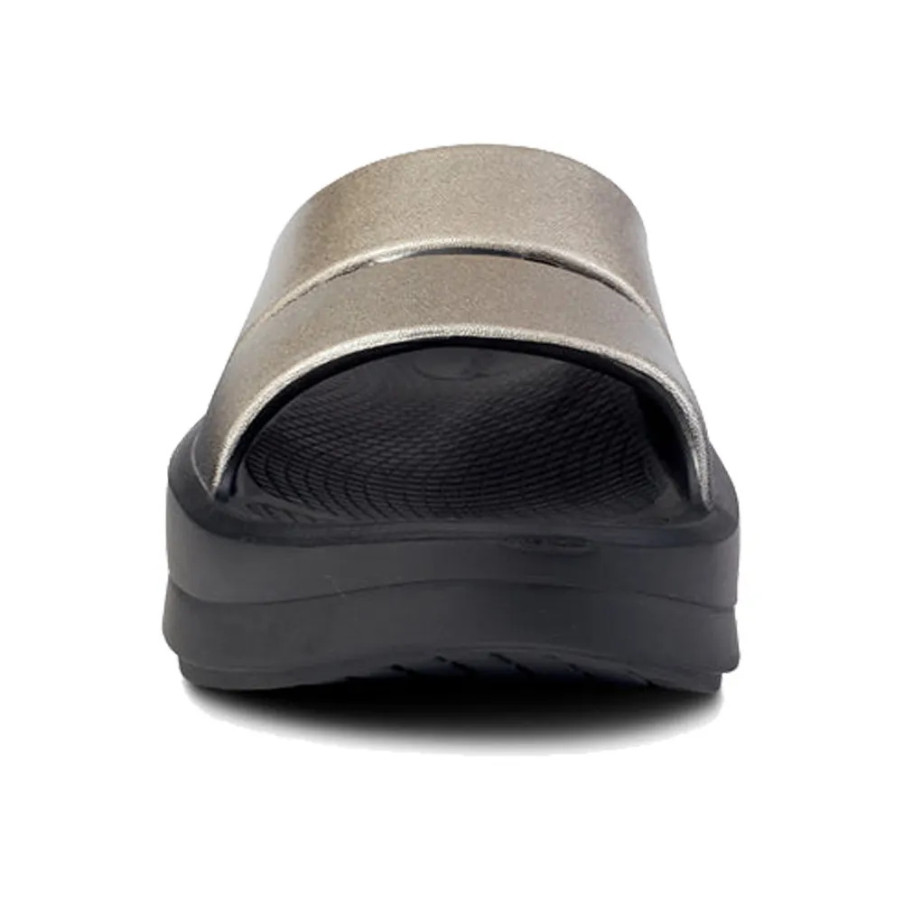 【美品】oofos ウーフォスOOmega OOahh Latte 25cm Women's Oofos, OOmega OOahh Luxe Sandal ‐ Peltz Shoes