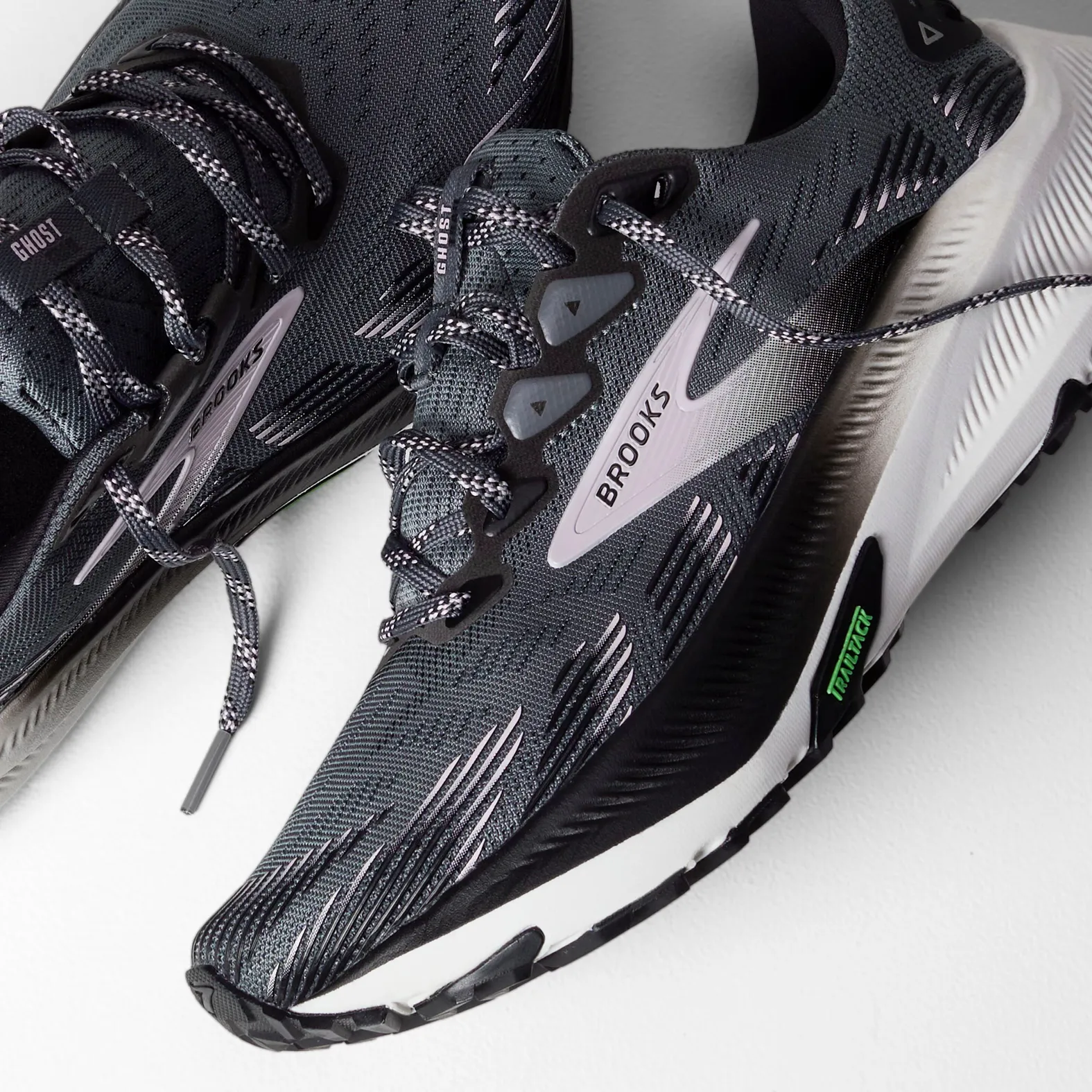 BROOKS W. GHOST TRAIL WIDE POPPYSEED/BLACK/PINK