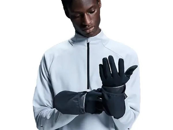On CORE GLOVE BLACK