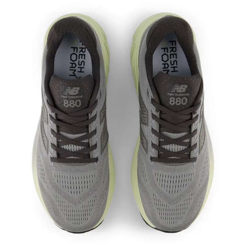 New Balance Men display picture 2