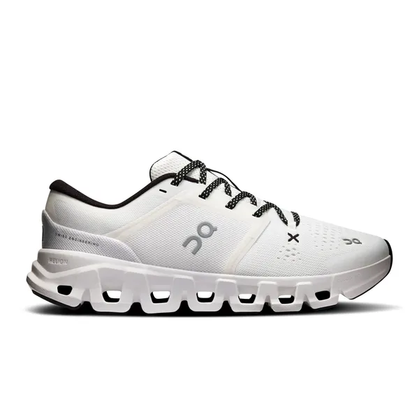 ON Women's Cloud X 5 White/Black