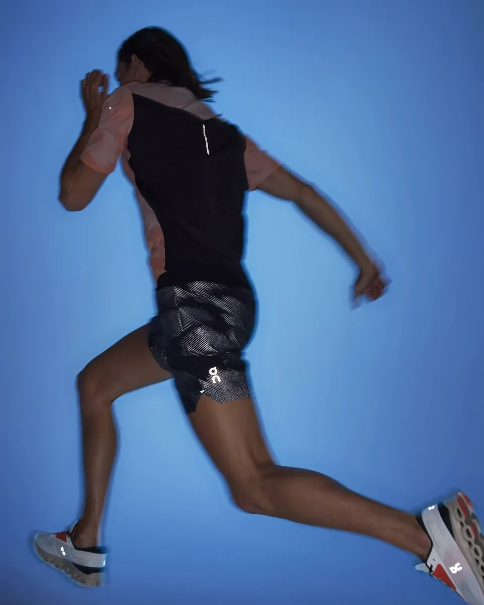 On Men's Lightweight Shorts Lumos 7
