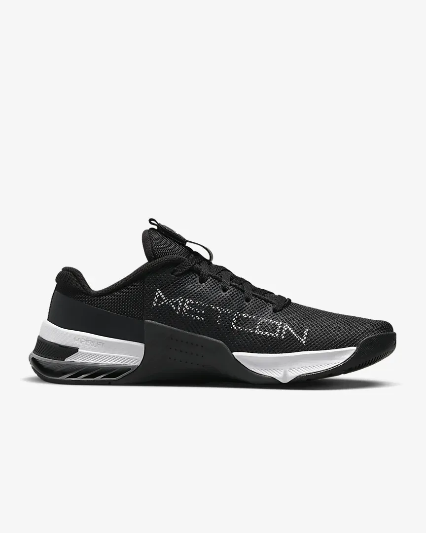 Nike black metcon best sale