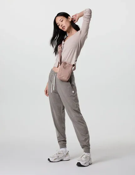 Vuori Women's Performance Jogger Chia Heather