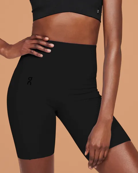 On Women's Movement Tight Short Black