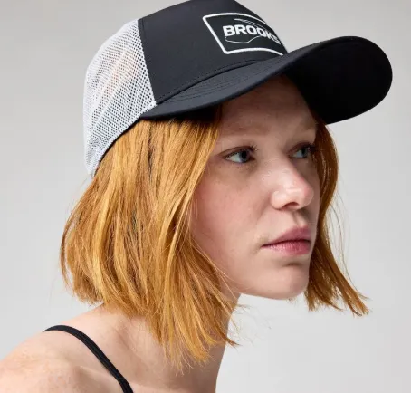 Brooks Surge Trucker Hat Black/White