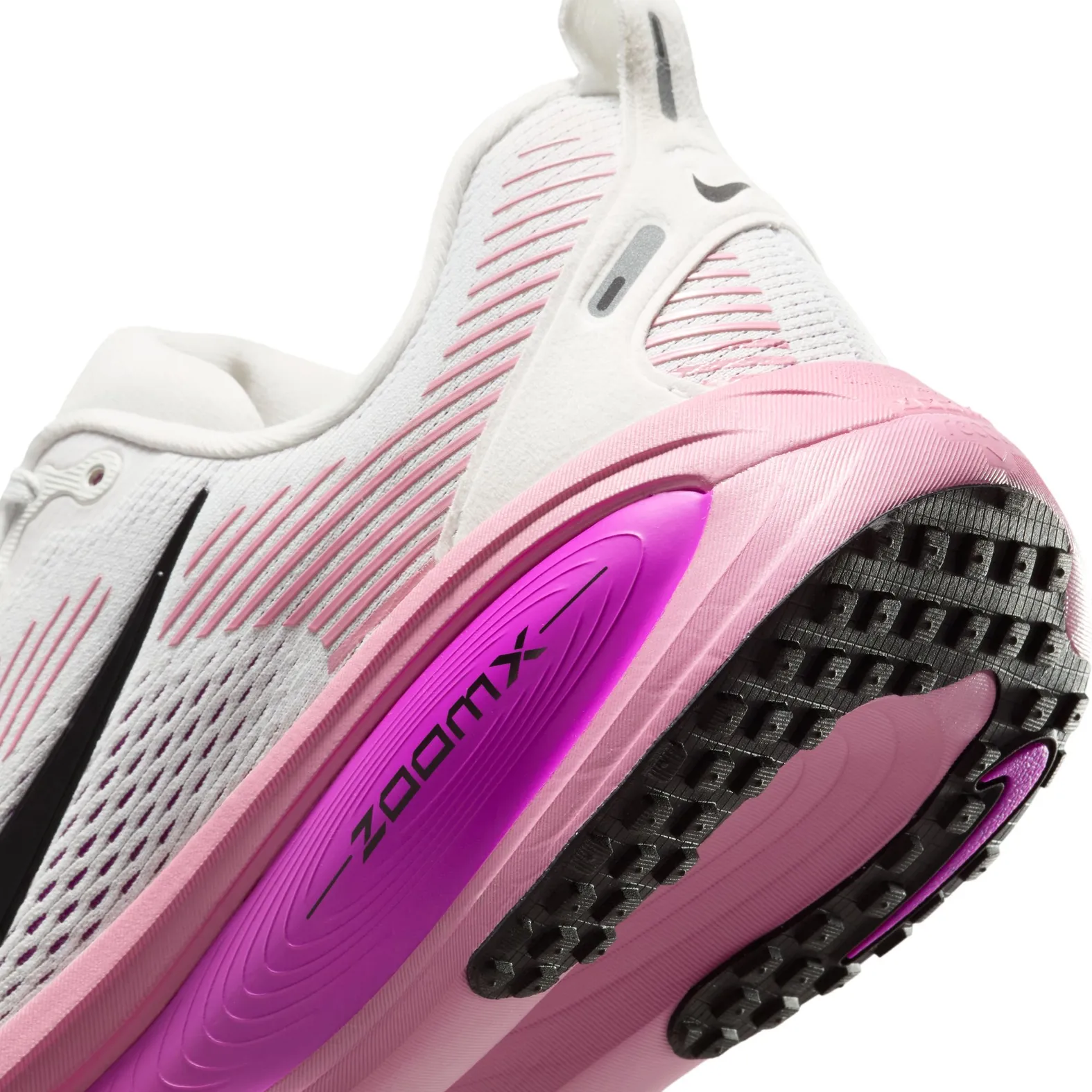 NIKE Women's Nike Vomero 18 Summit White | Black | Elemental Pink