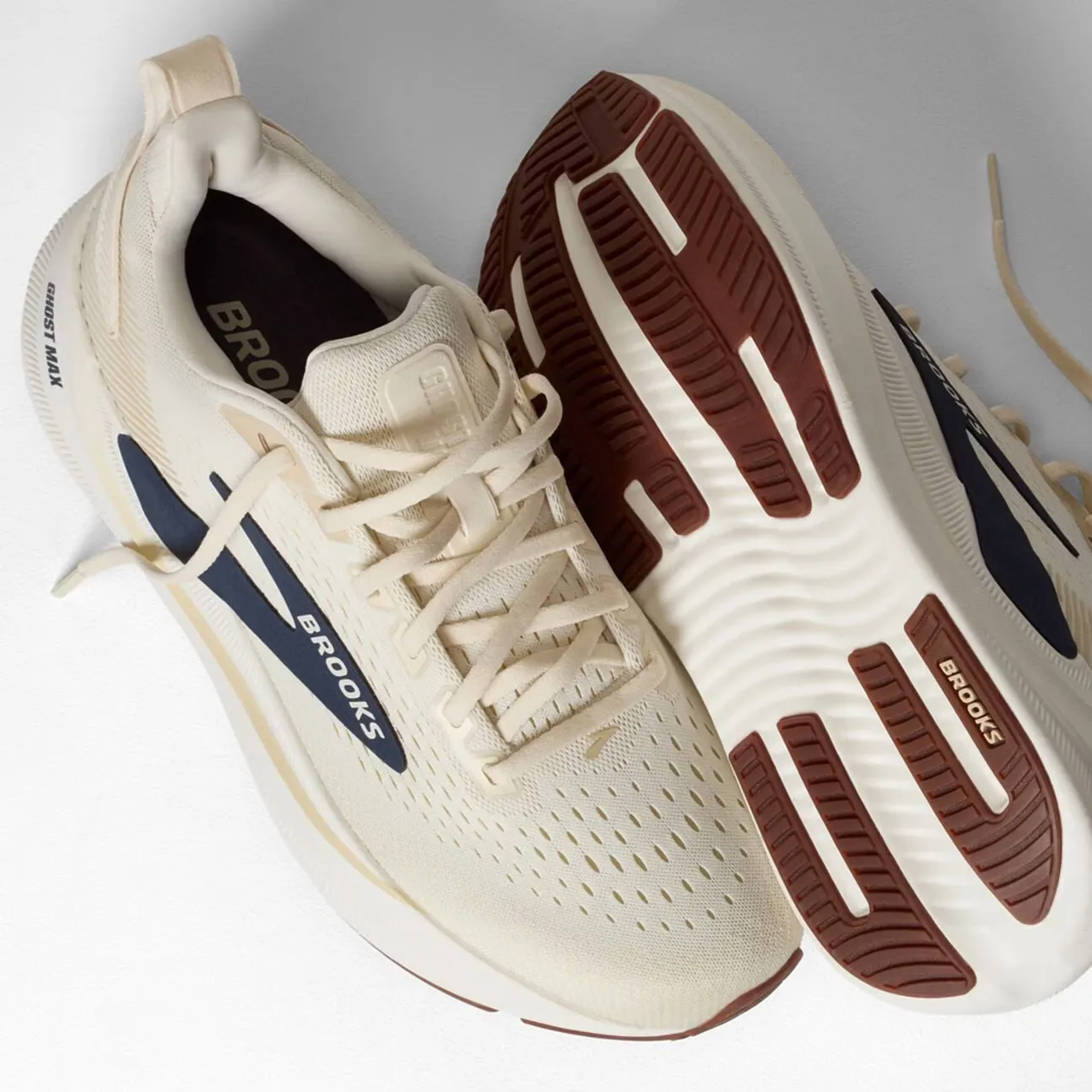 Brooks M Ghost Max 4 Arctic Wolf/Navy/Coconut