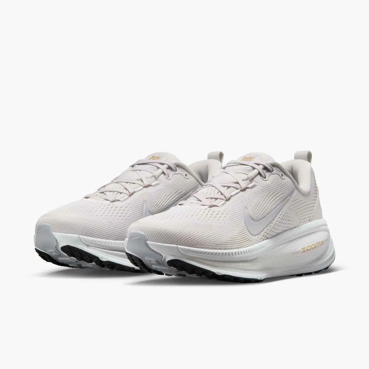 Nike Women's Vomero 18 VAST GREY/WOLF GREY-SUMMIT WHITE-HEMP