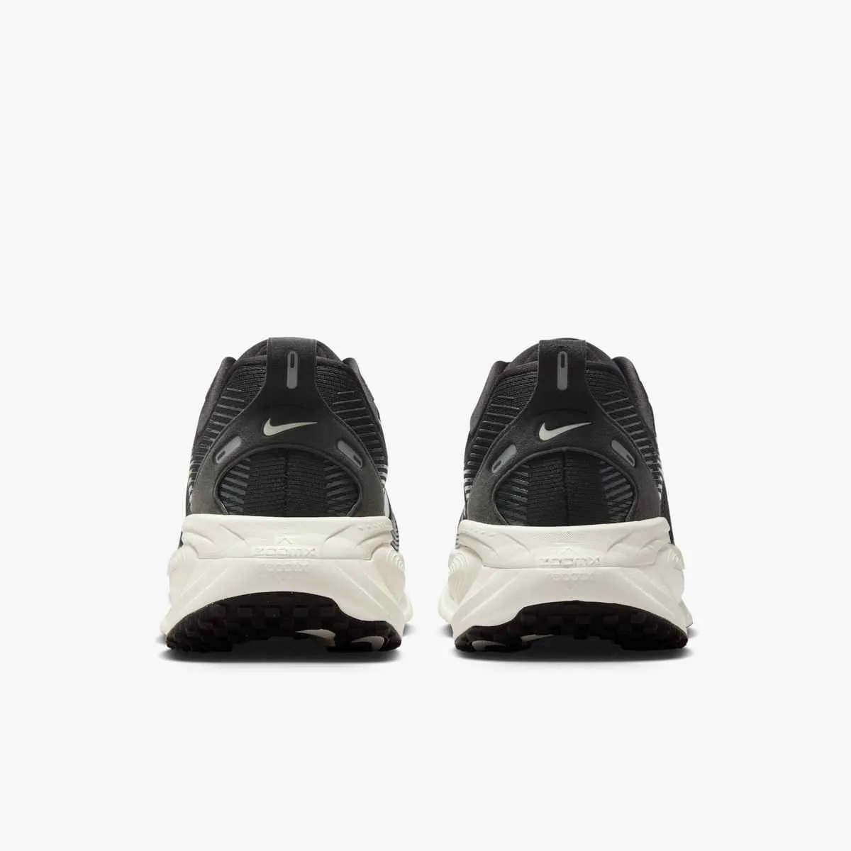Nike Men's Vomero 18 Black/Summit White-Coconut Milk