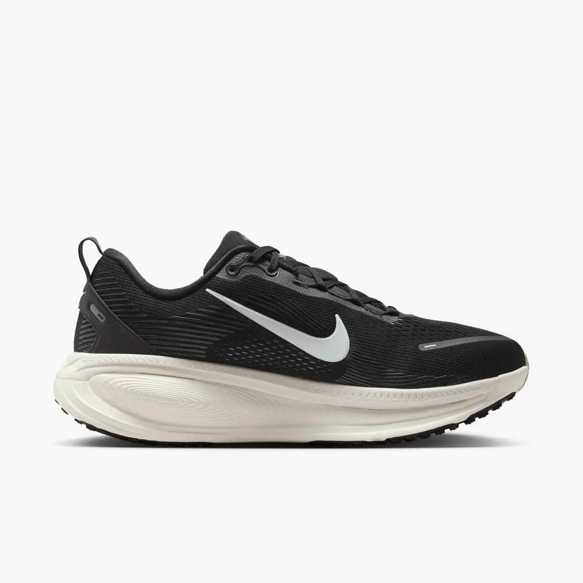 Nike Men's Vomero 18 Black/Summit White-Coconut Milk