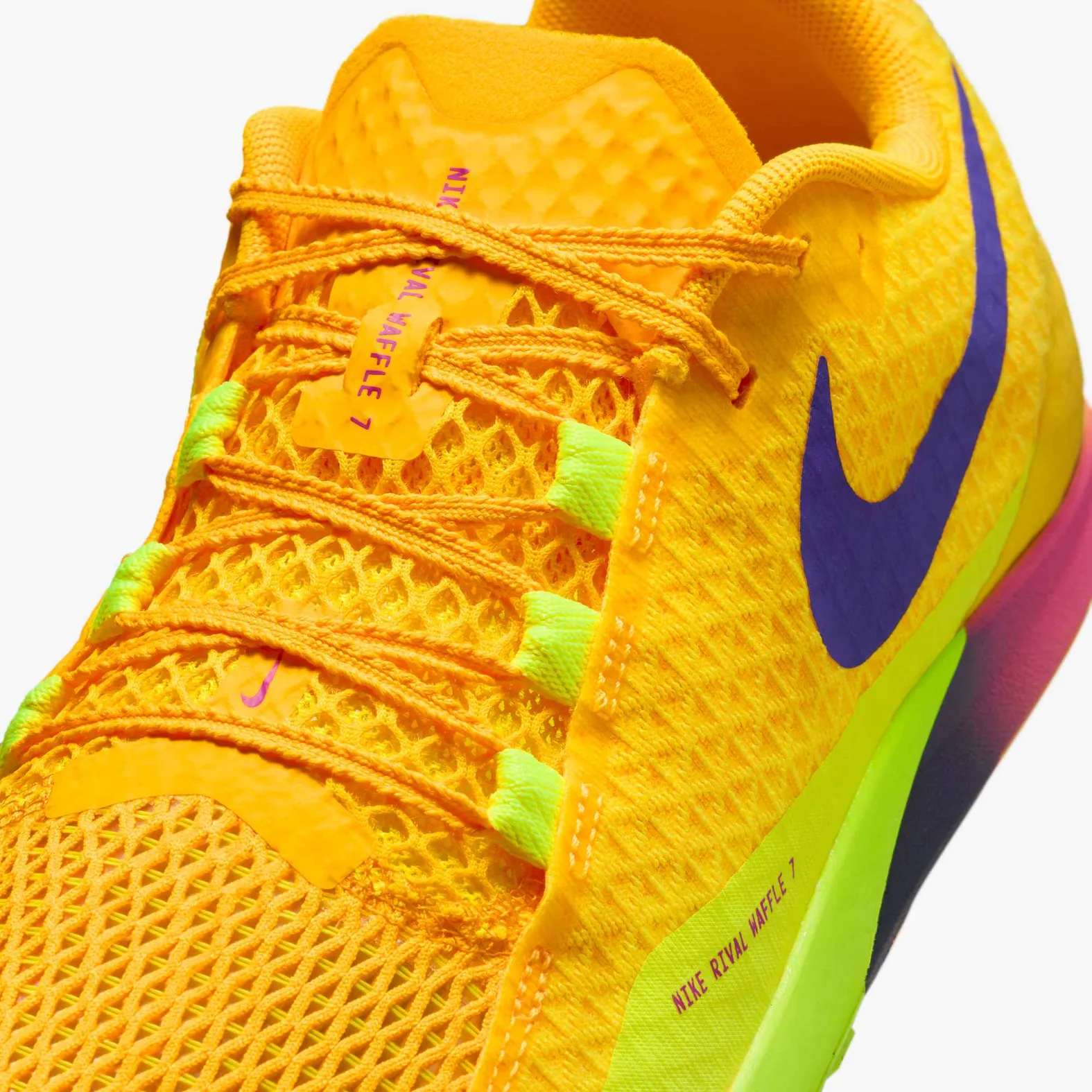Nike RIVAL WAFFLE 7 800